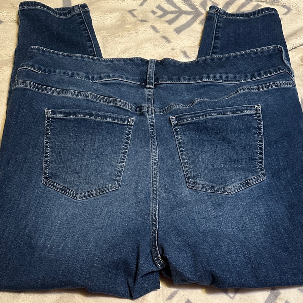 A142. Torrid Dark Blue Women Jeggings size 18 s
